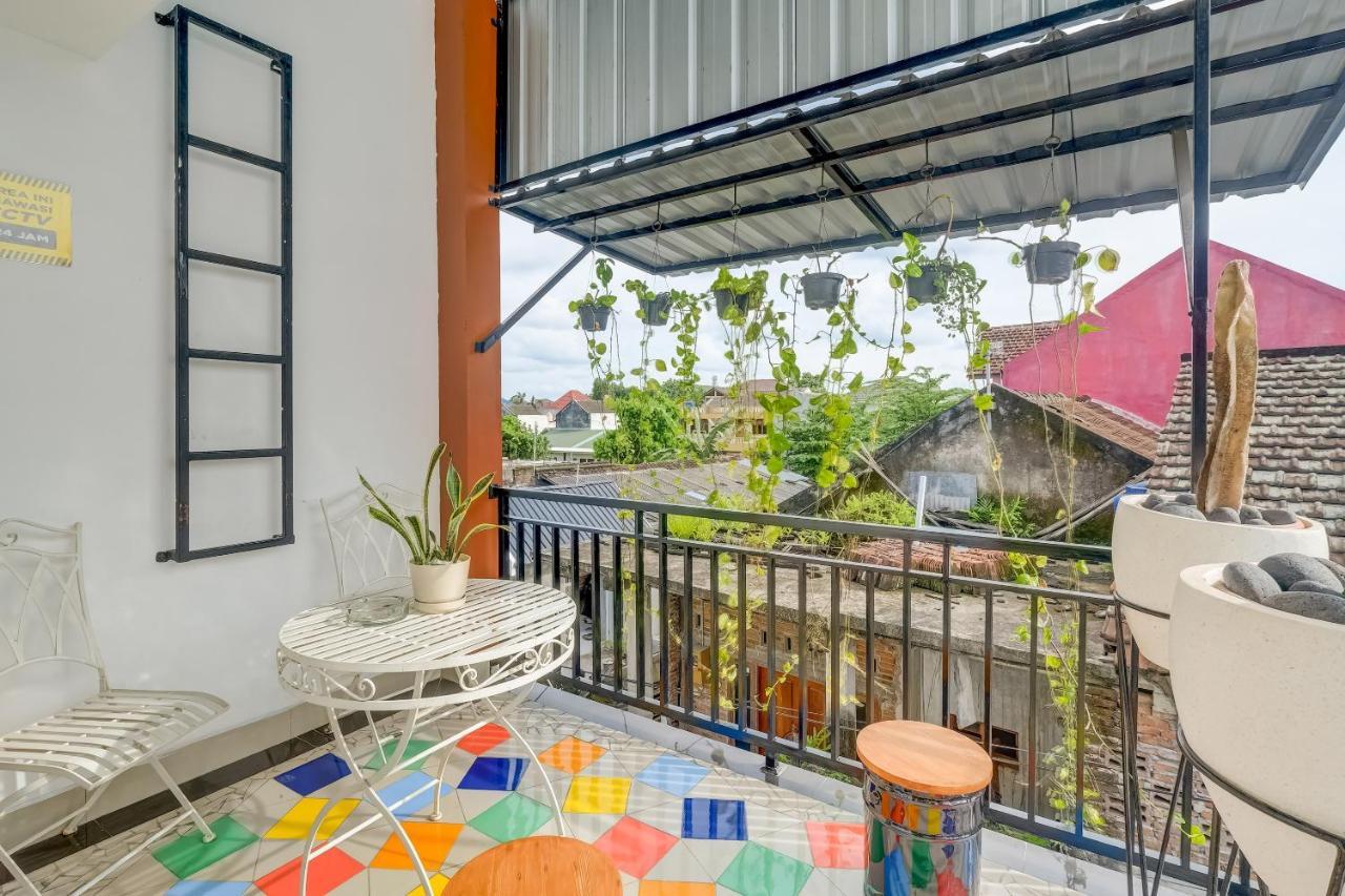 ホテル Super Oyo 3496 Griya Gayatri Syariah Melati エクステリア 写真