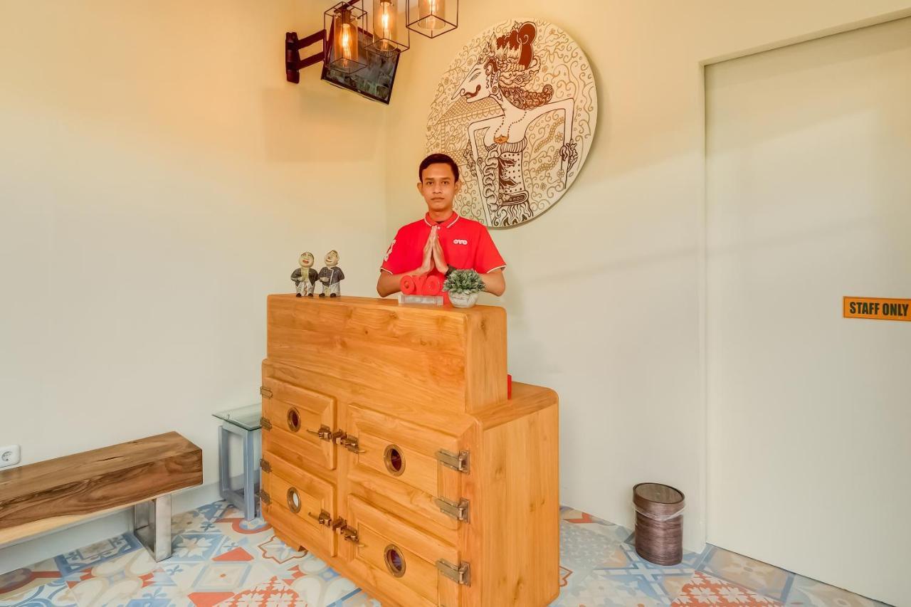 ホテル Super Oyo 3496 Griya Gayatri Syariah Melati エクステリア 写真